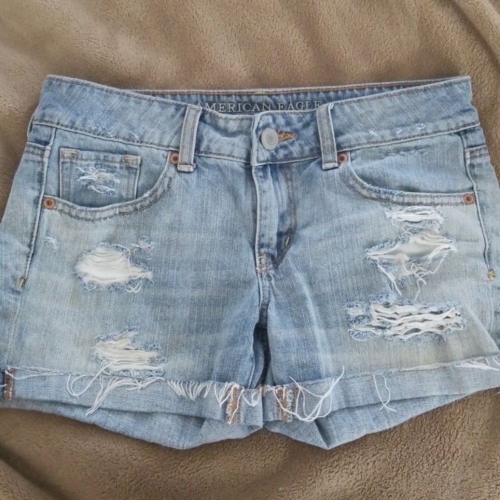 American Eagle jean shorts (size 4)